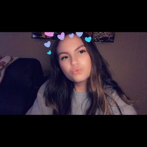 Meet your Posher, Kayla